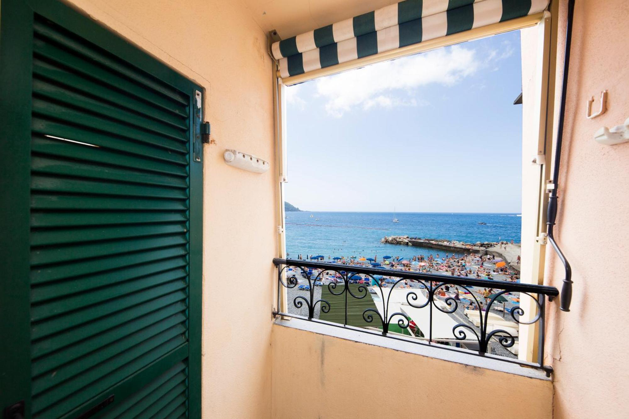Casaviva Family Beachfront House In カモーリ エクステリア 写真